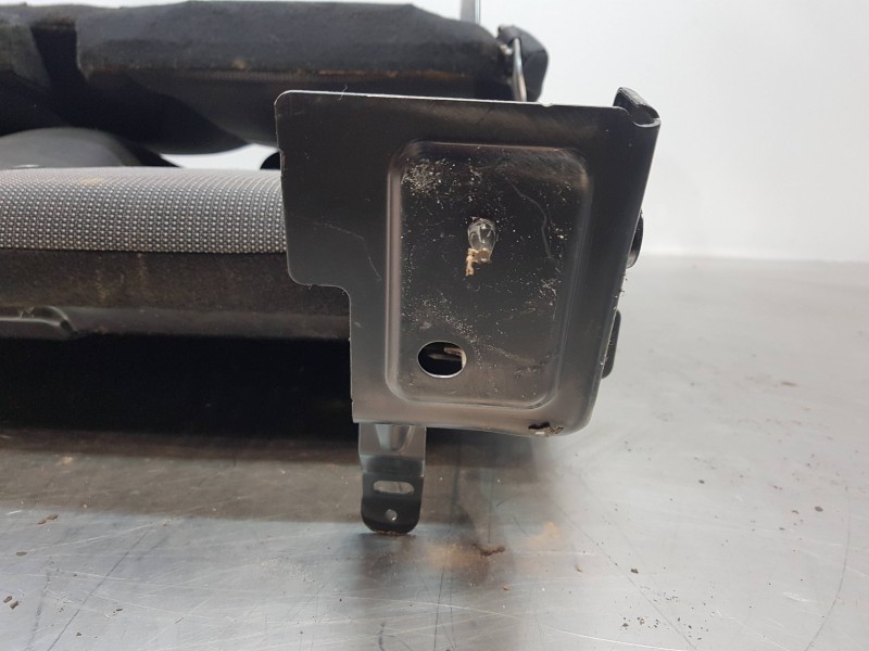 Recambio de asientos trasero izquierdo para citroen berlingo talla m referencia OEM IAM 9821885880  
