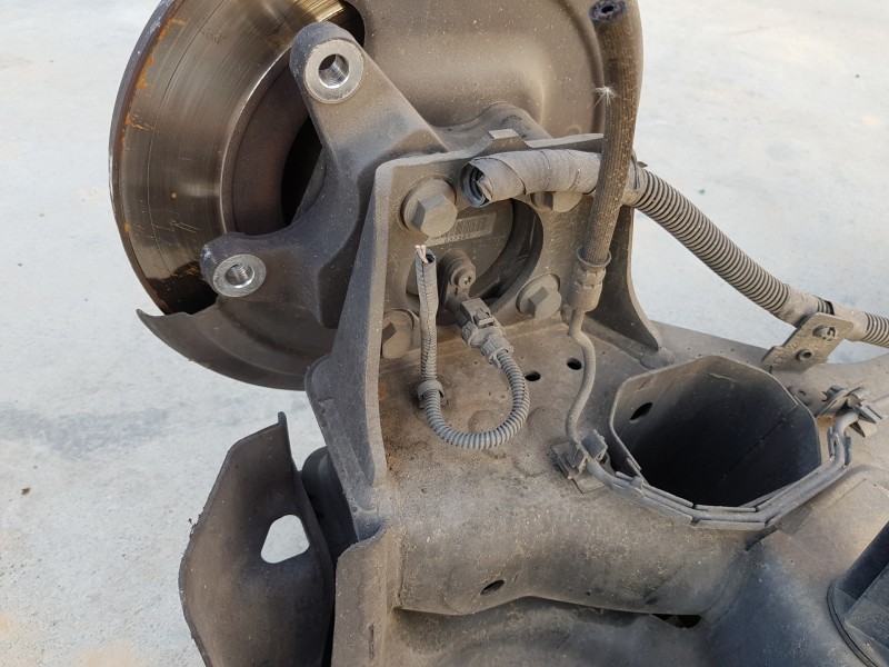 Recambio de puente trasero para citroen c4 grand picasso spacetourer referencia OEM IAM 9833974880   Recambio de puente trasero para citroen c4 grand picasso spacetourer referencia OEM IAM 9833974880