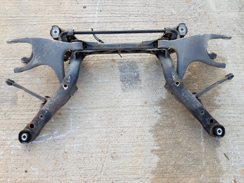 Recambio de puente trasero para audi a5 coupe (8t) coupe referencia OEM IAM 8K0505235AA  