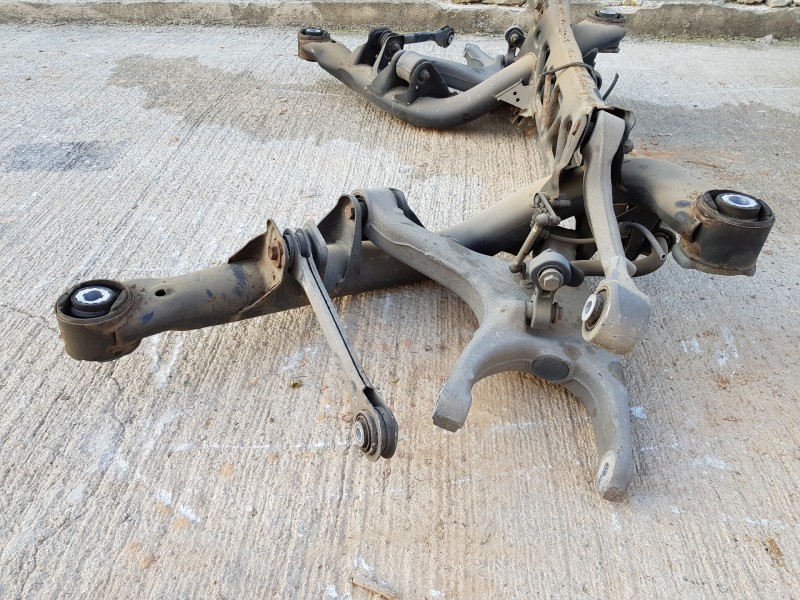 Recambio de puente trasero para audi a5 coupe (8t) coupe referencia OEM IAM 8K0505235AA  