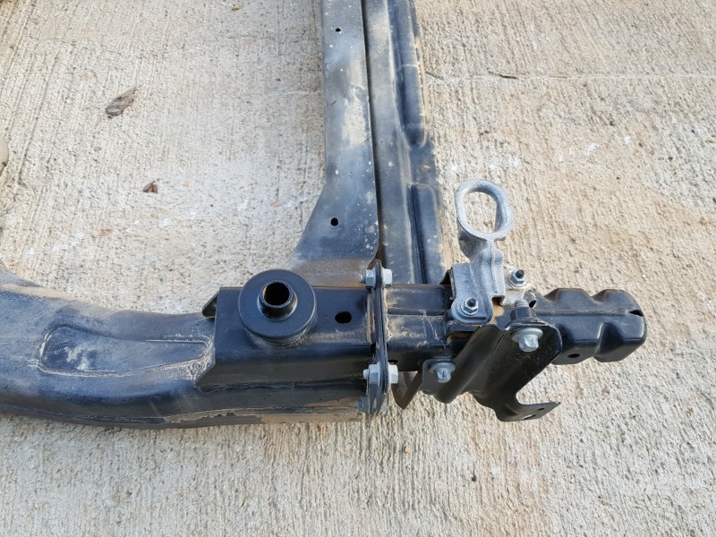 Recambio de puente delantero para mercedes vito mixto (447) combi referencia OEM IAM A4476200288 A4473230300 