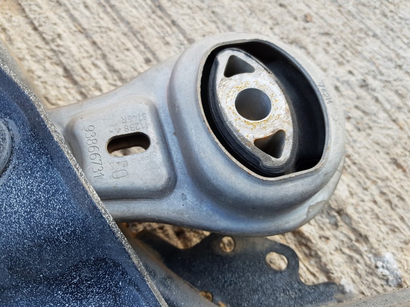 Recambio de puente delantero para mercedes vito mixto (447) combi referencia OEM IAM A4476200288 A4473230300 