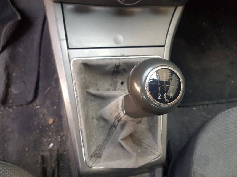 opel astra h berlina del año 2006