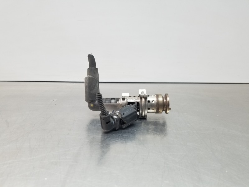 Recambio de inyector para citroen berlingo talla m referencia OEM IAM 9813930180  