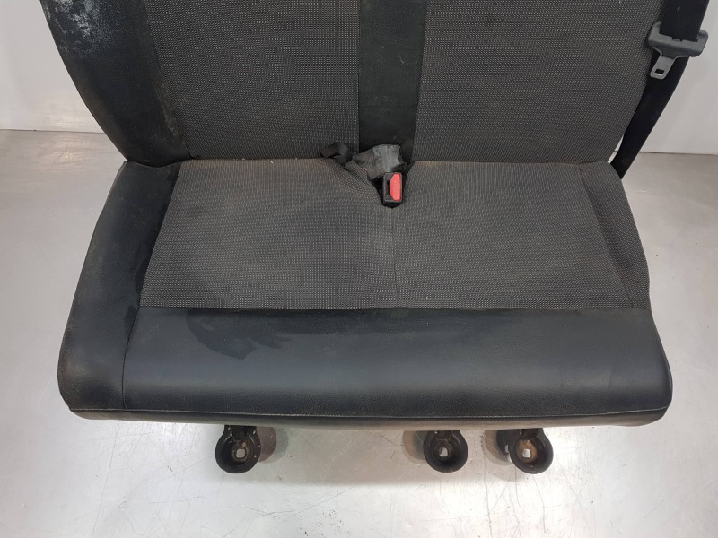 Recambio de asiento delantero derecho para peugeot expert furgón caja cerrada referencia OEM IAM 1616787380  