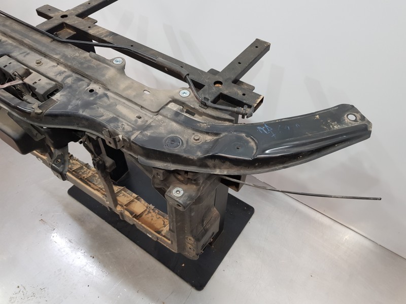 Recambio de panel frontal para mazda 3 lim. () style referencia OEM IAM GHR153110B  