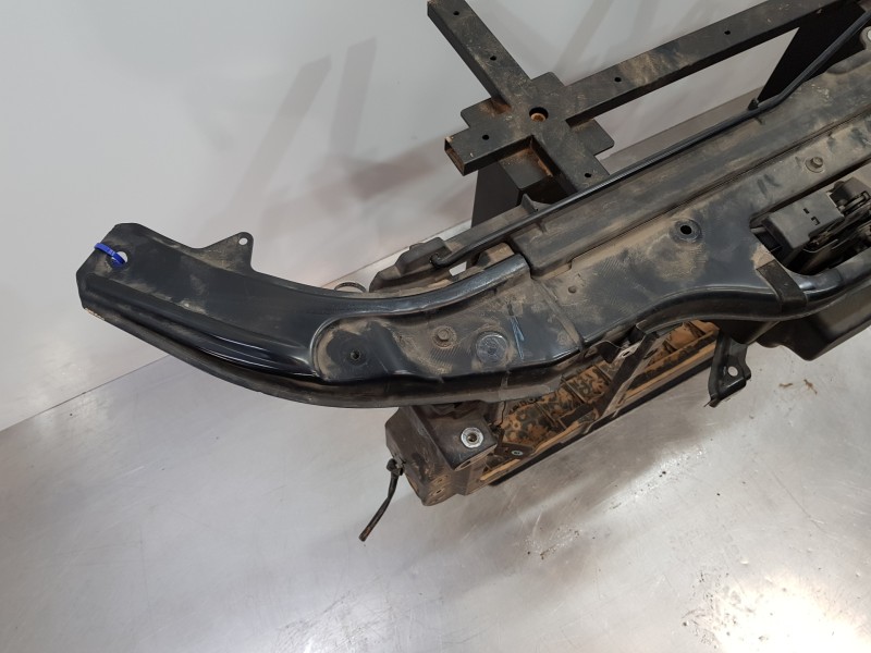 Recambio de panel frontal para mazda 3 lim. () style referencia OEM IAM GHR153110B  