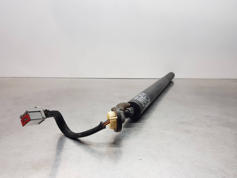 Recambio de amortiguadores maletero / porton para jeep gr. cherokee iv 4x4 referencia OEM IAM 68333901AB  