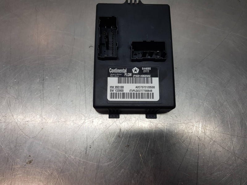 Recambio de modulo electronico para jeep gr. cherokee iv 4x4 referencia OEM IAM P68140669AE 68140669AE 