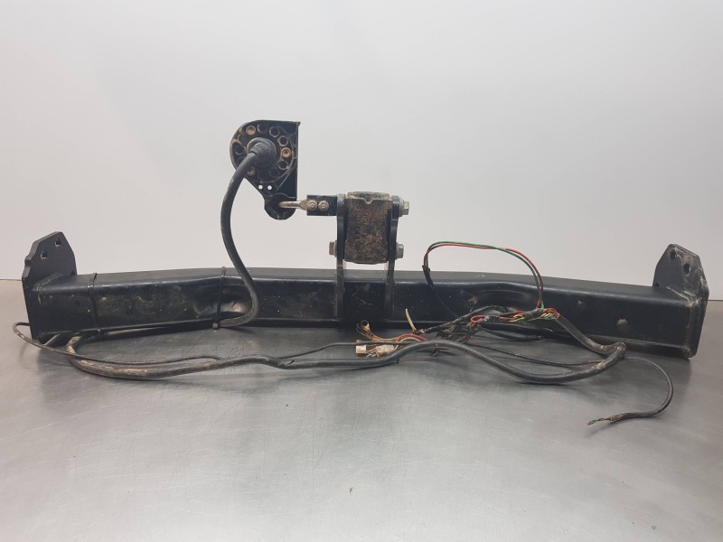 Recambio de enganche remolque para jeep gr. cherokee iv 4x4 referencia OEM IAM 115772M01  