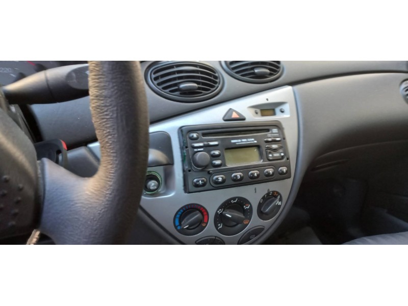 ford focus berlina (cak) del año 2002
