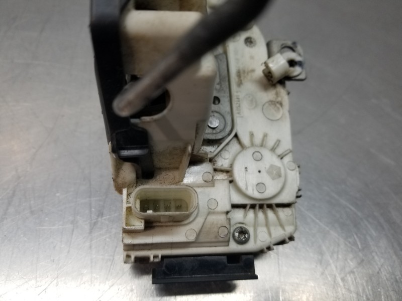 Recambio de cerradura puerta delantera derecha para jeep gr. cherokee iv 4x4 referencia OEM IAM 4589924AH P04589924AH 