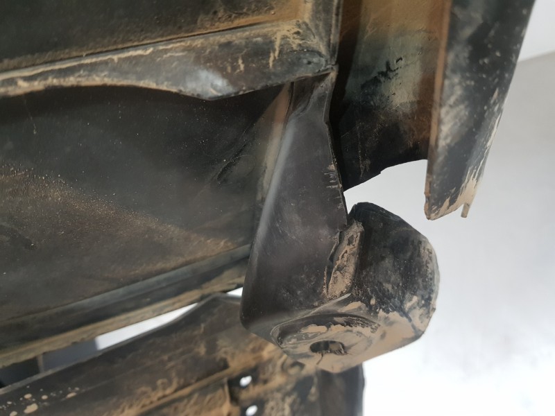 Recambio de cubrecarter para mazda 3 lim. () style referencia OEM IAM B61K56110A  