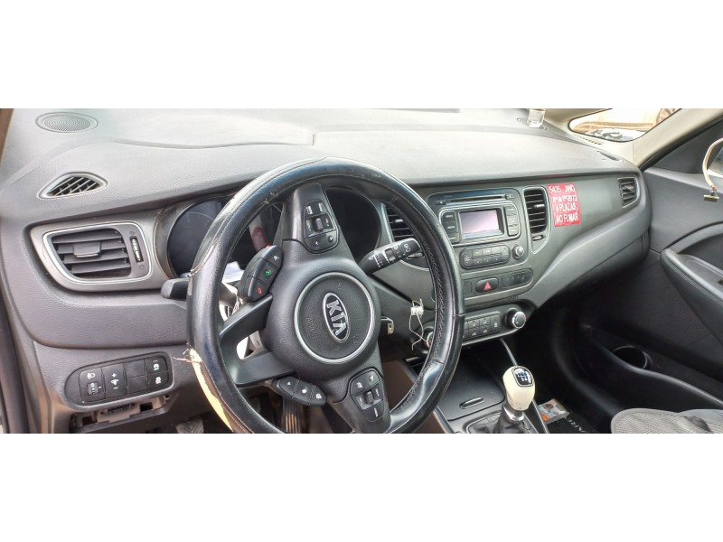 kia carens ( ) del año 2017