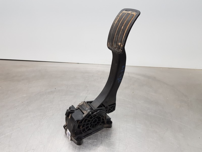 Recambio de pedal acelerador para citroen berlingo talla m referencia OEM IAM 9674829780  