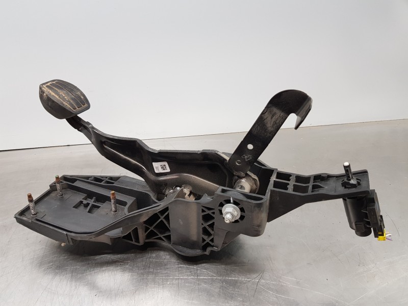 Recambio de pedal freno para citroen berlingo talla m referencia OEM IAM 9816152180  