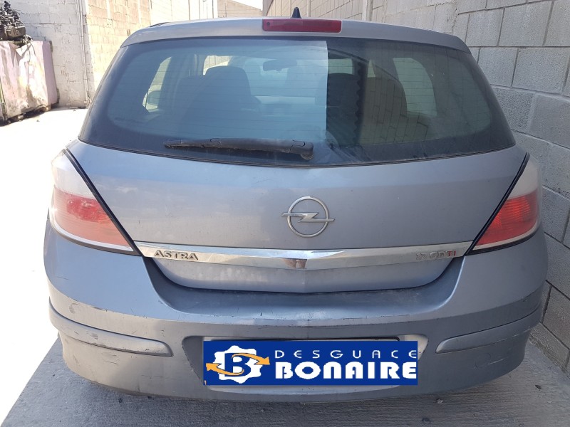 opel astra h berlina del año 2006