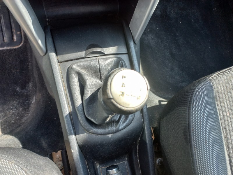 peugeot 207 del año 2013