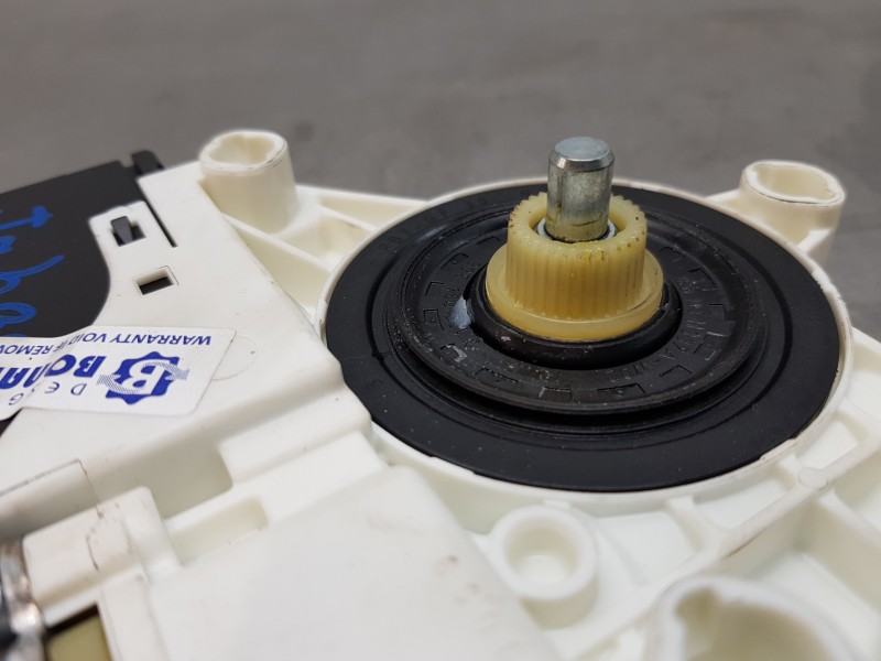 Recambio de motor elevalunas delantero izquierdo para volkswagen golf vi (5k1) advance referencia OEM IAM 5K0959701JZ03 5K095979 Recambio de motor elevalunas delantero izquierdo para volkswagen golf vi (5k1) advance referencia OEM IAM 5K0959701JZ03 5K095979