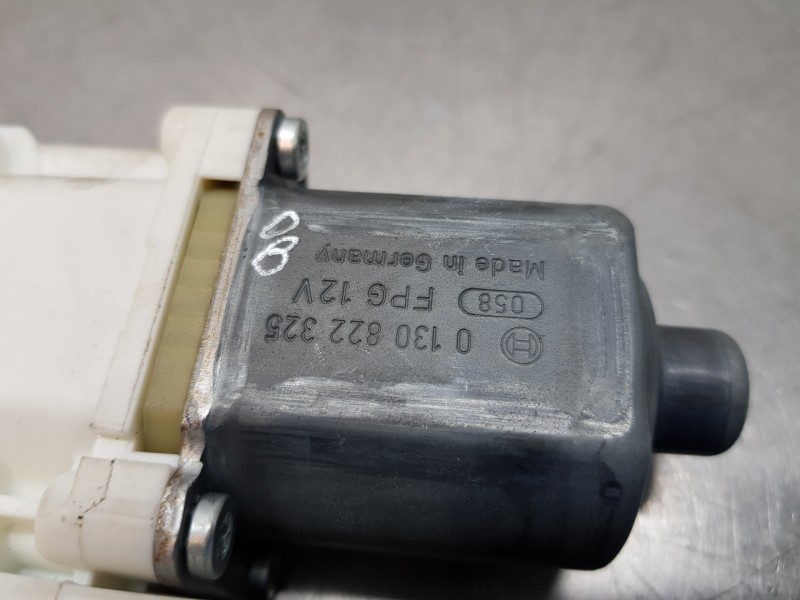 Recambio de motor elevalunas delantero izquierdo para volkswagen golf vi (5k1) advance referencia OEM IAM 5K0959701JZ03 5K095979 Recambio de motor elevalunas delantero izquierdo para volkswagen golf vi (5k1) advance referencia OEM IAM 5K0959701JZ03 5K095979