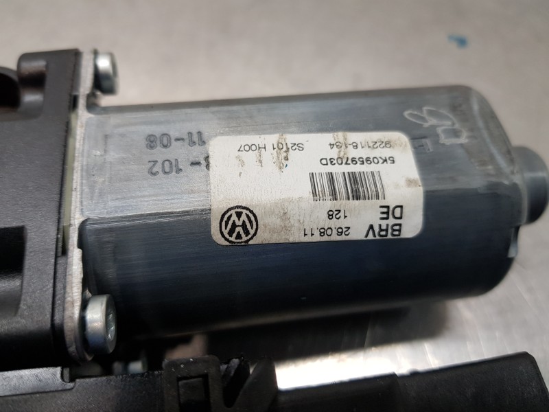 Recambio de motor elevalunas trasero izquierdo para volkswagen golf vi (5k1) advance referencia OEM IAM 5K0959703DVW2 5K0959703D Recambio de motor elevalunas trasero izquierdo para volkswagen golf vi (5k1) advance referencia OEM IAM 5K0959703DVW2 5K0959703D