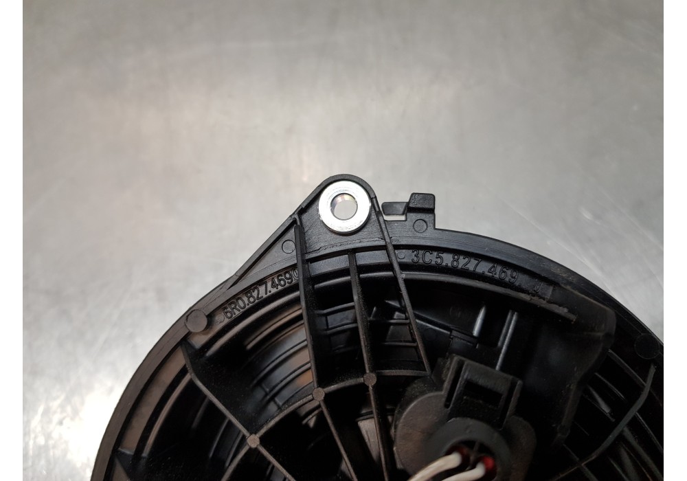 Recambio de maneta exterior porton para volkswagen golf vi (5k1) advance referencia OEM IAM 6R0827469DULM 6R0827469C 6R0827469D Recambio de maneta exterior porton para volkswagen golf vi (5k1) advance referencia OEM IAM 6R0827469DULM 6R0827469C 6R0827469D