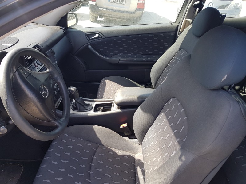 mercedes clase c (w203) sportcoupe del año 2001
