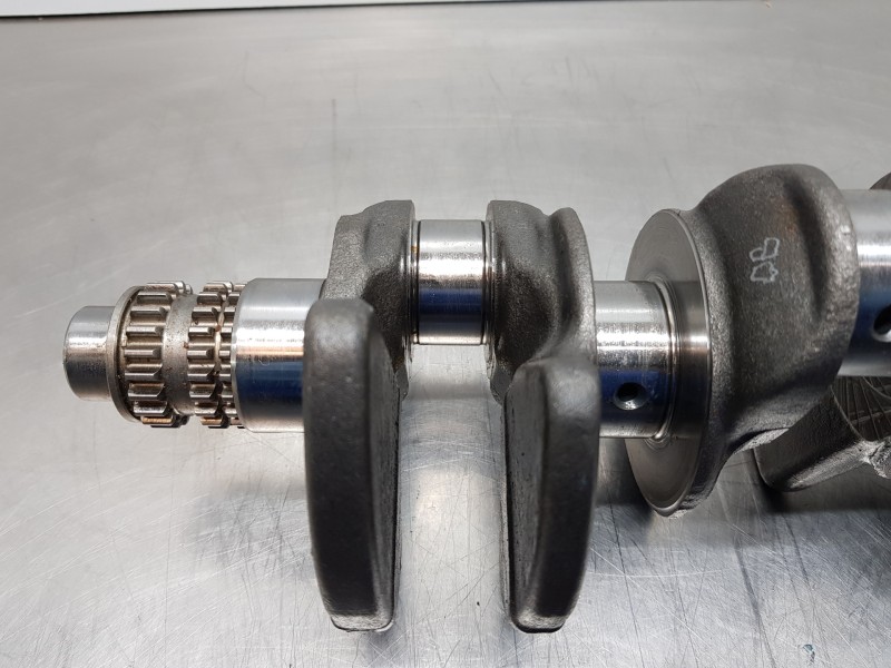 Recambio de cigueñal para dacia sandero essential referencia OEM IAM 122018068R  