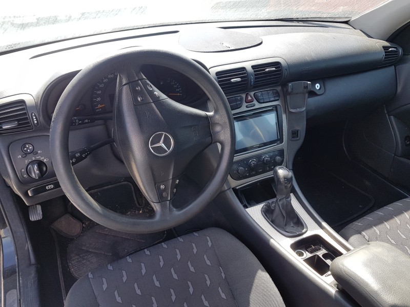 mercedes clase c (w203) sportcoupe del año 2001