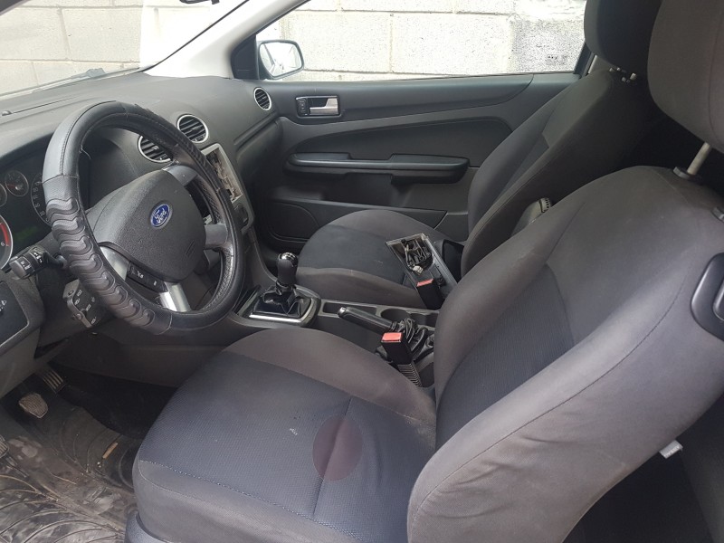 ford focus berlina (cap) del año 2006