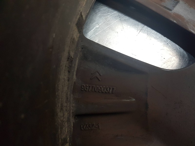 Recambio de juego llantas para citroen c4 grand picasso exclusive referencia OEM IAM 96770903XY 9677090377  Recambio de juego llantas para citroen c4 grand picasso exclusive referencia OEM IAM 96770903XY 9677090377