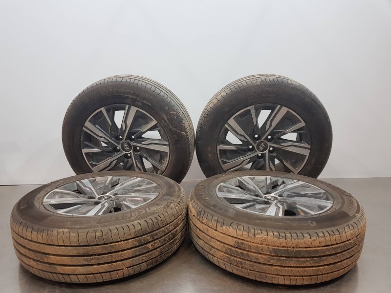 Recambio de juego llantas para hyundai tucson klass referencia OEM IAM 52910N7160  