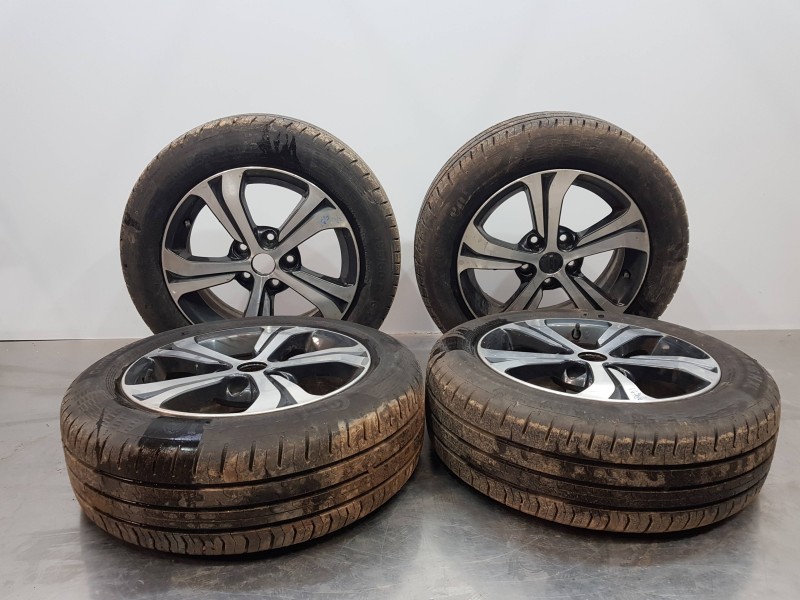 Recambio de juego llantas para nissan pulsar (c13) fastback referencia OEM IAM D03003ZL3A  