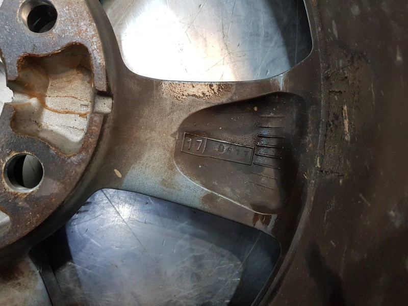 Recambio de juego llantas para nissan pulsar (c13) fastback referencia OEM IAM D03003ZL3A  