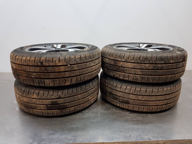 Recambio de juego llantas para nissan pulsar (c13) fastback referencia OEM IAM D03003ZL3A  