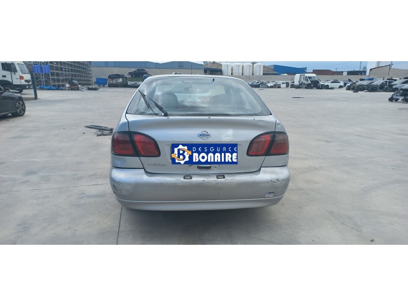 nissan primera berlina (p11) del año 2001
