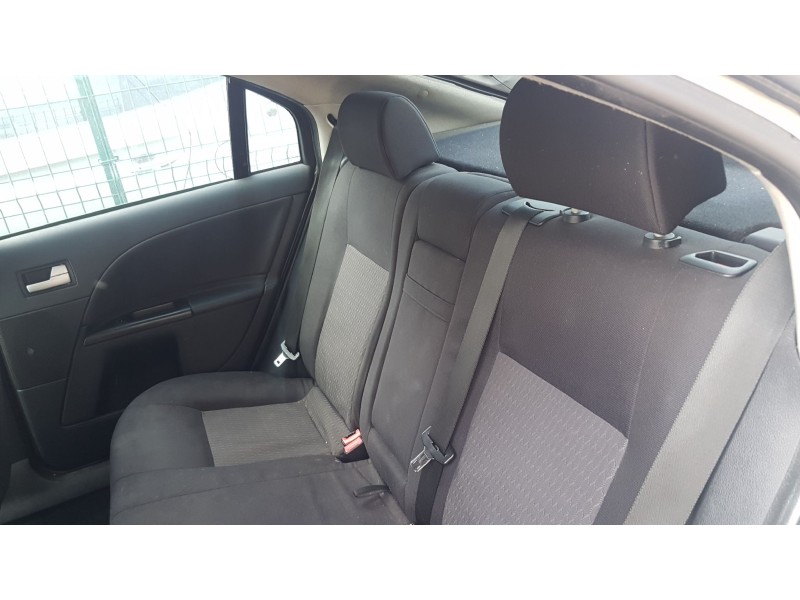 ford mondeo berlina (ge) del año 2001