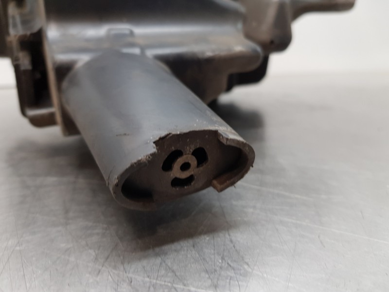 Recambio de filtro aire para citroen c4 grand picasso exclusive referencia OEM IAM 9676423480  