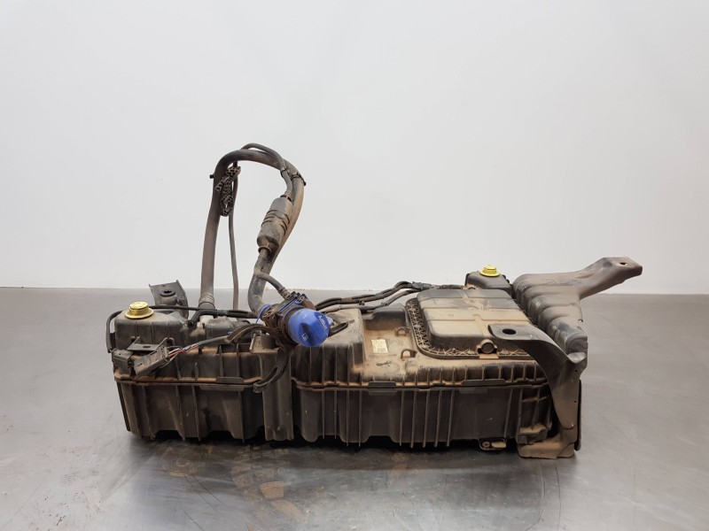 Recambio de deposito aditivo adblue fap ( deposito grande ) para citroen c4 grand picasso spacetourer referencia OEM IAM 1682619