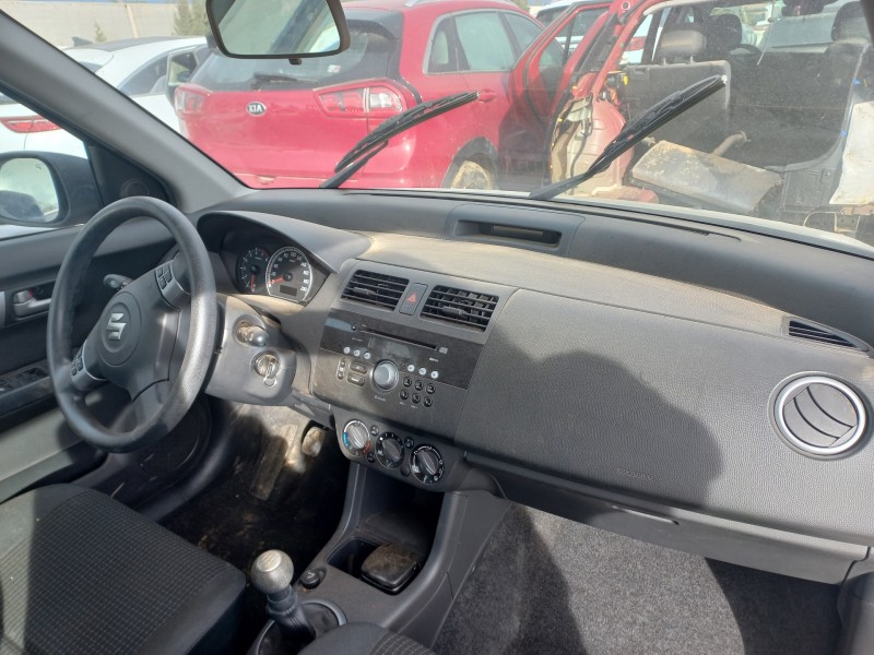 suzuki swift berlina (mz) del año 2005