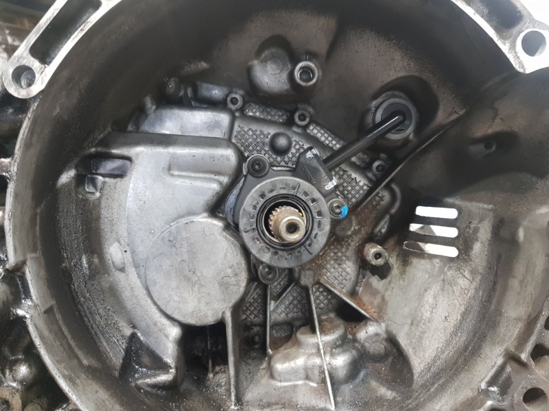 Recambio de caja cambios para citroen c4 grand picasso exclusive referencia OEM IAM 20MB54  