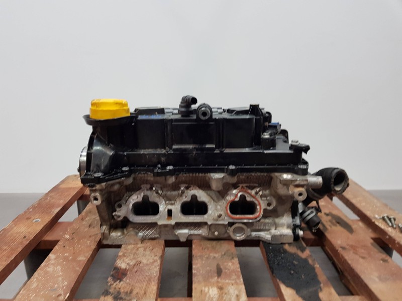 Recambio de culata para dacia sandero essential referencia OEM IAM 110414784R  