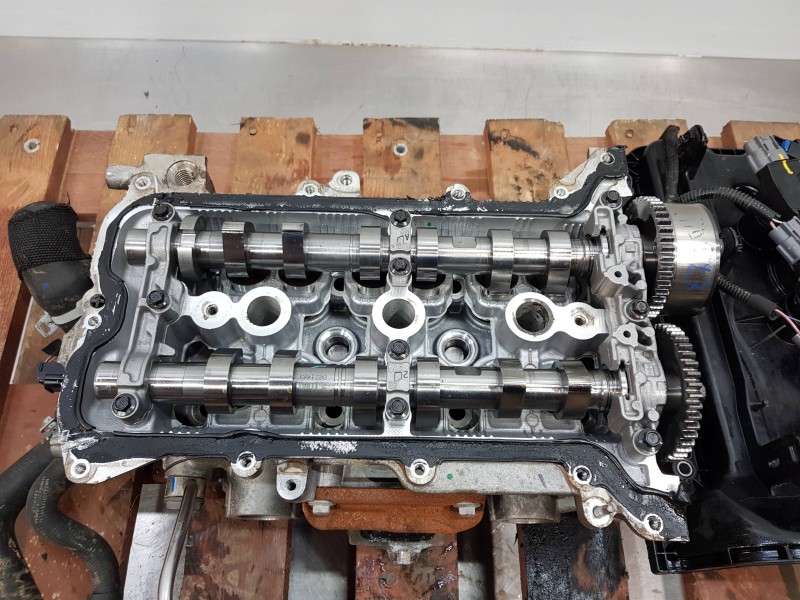 Recambio de culata para dacia sandero essential referencia OEM IAM 110414784R  