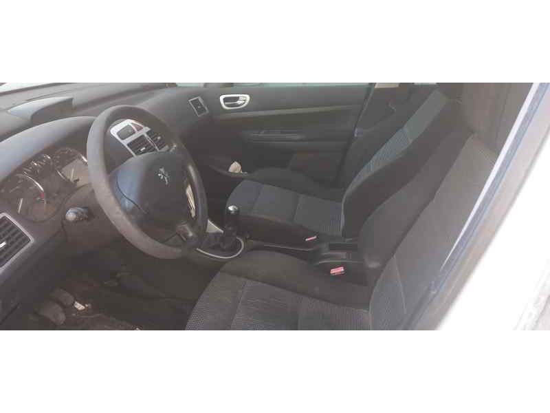 peugeot 307 berlina (s2) del año 2005