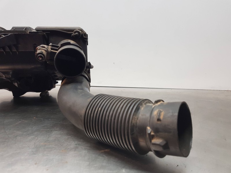 Recambio de filtro aire para citroen c4 grand picasso spacetourer referencia OEM IAM 9828002080  