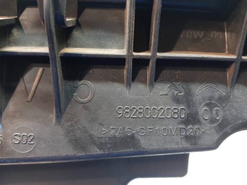 Recambio de filtro aire para citroen c4 grand picasso spacetourer referencia OEM IAM 9828002080  