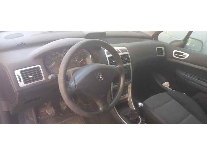 peugeot 307 berlina (s2) del año 2005