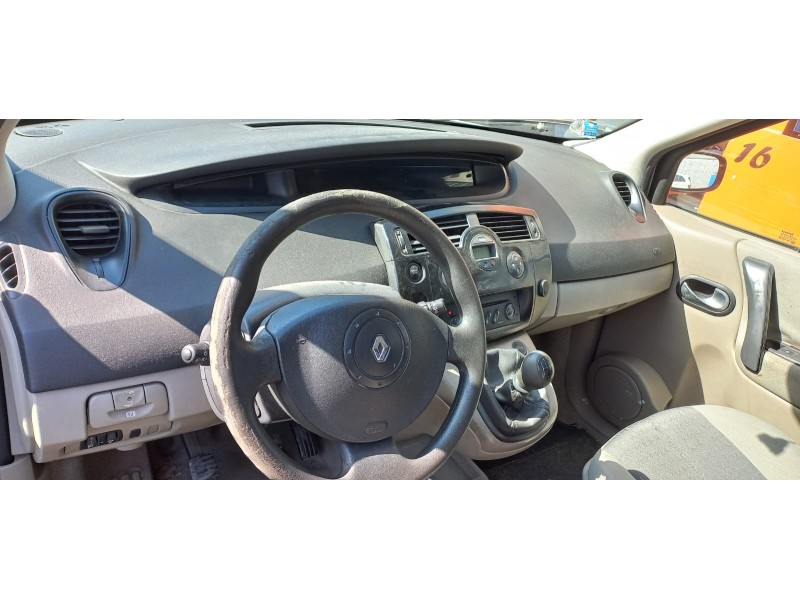 renault scenic ii del año 2004