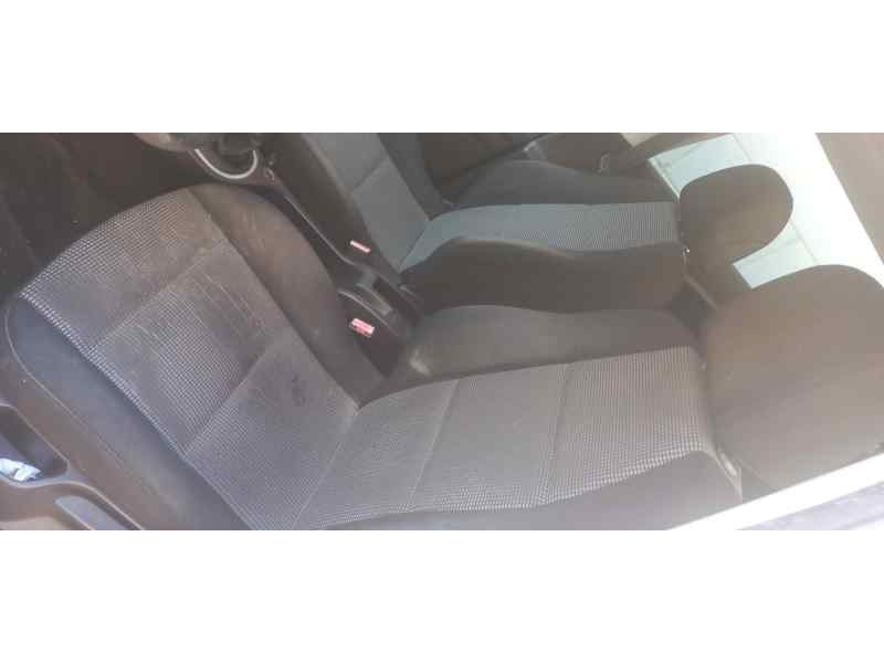 peugeot 307 berlina (s2) del año 2005