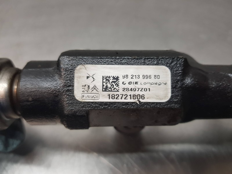 Recambio de rampa inyectora para citroen c4 grand picasso spacetourer referencia OEM IAM 9821399680  